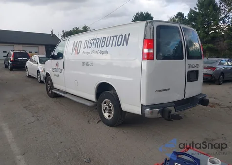 2020 GMC Savana Cargo Rwd 2500 Regular Wheelbase Work Van z USA, uszkodzony, nr VIN 1GTW7AFG3L1237306